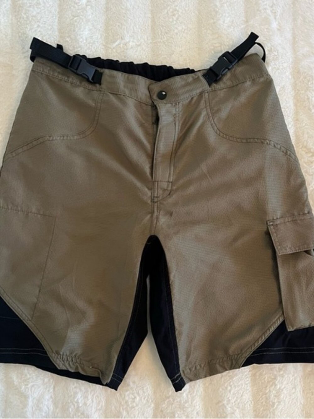 Trek Shorts Tan & Black, Men’s L